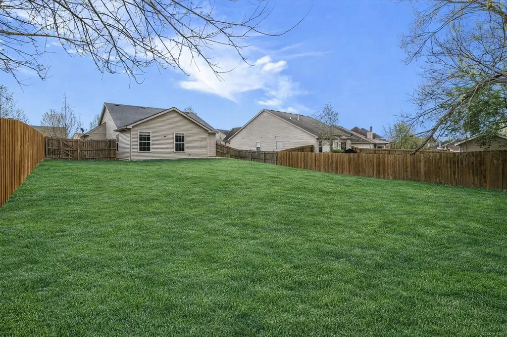 285 Gleneagles Way Versailles KY 40383