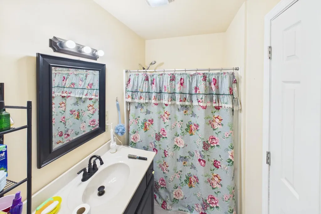 10007 Us-421 Mckee KY 40447