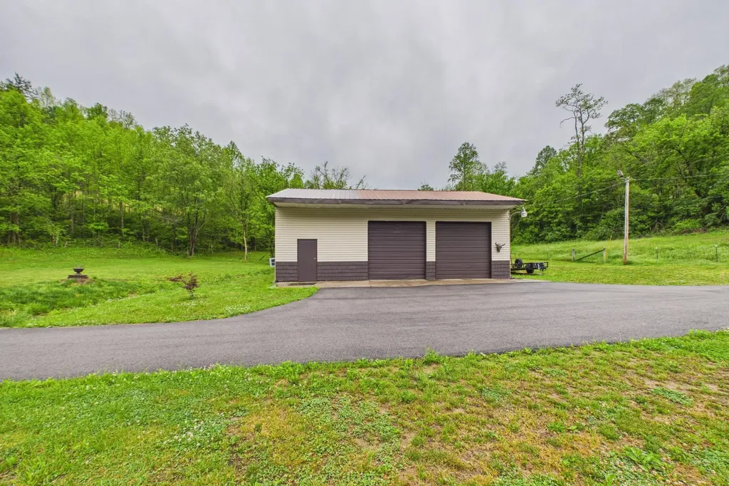10007 Us-421 Mckee KY 40447