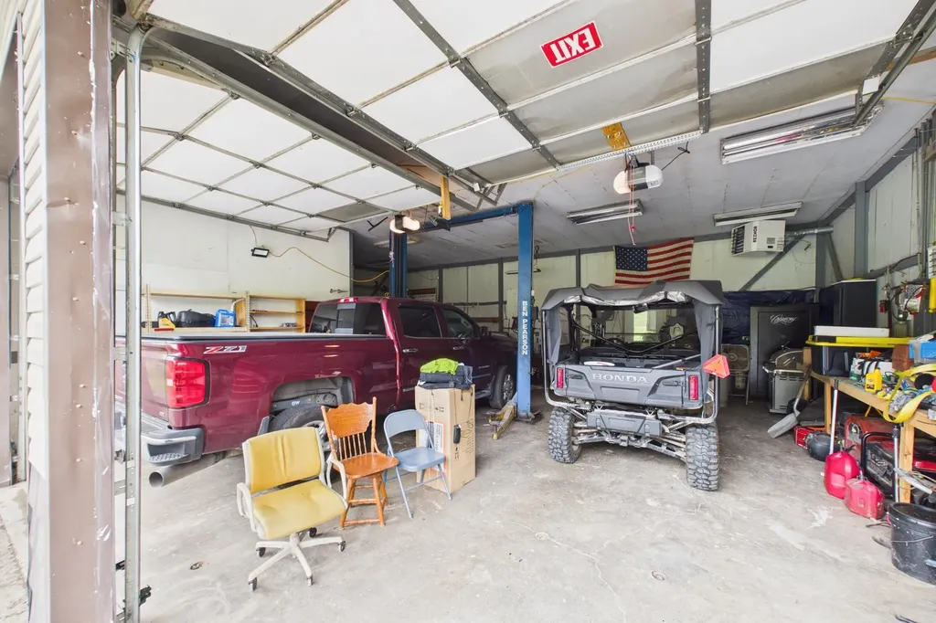 10007 Us-421 Mckee KY 40447
