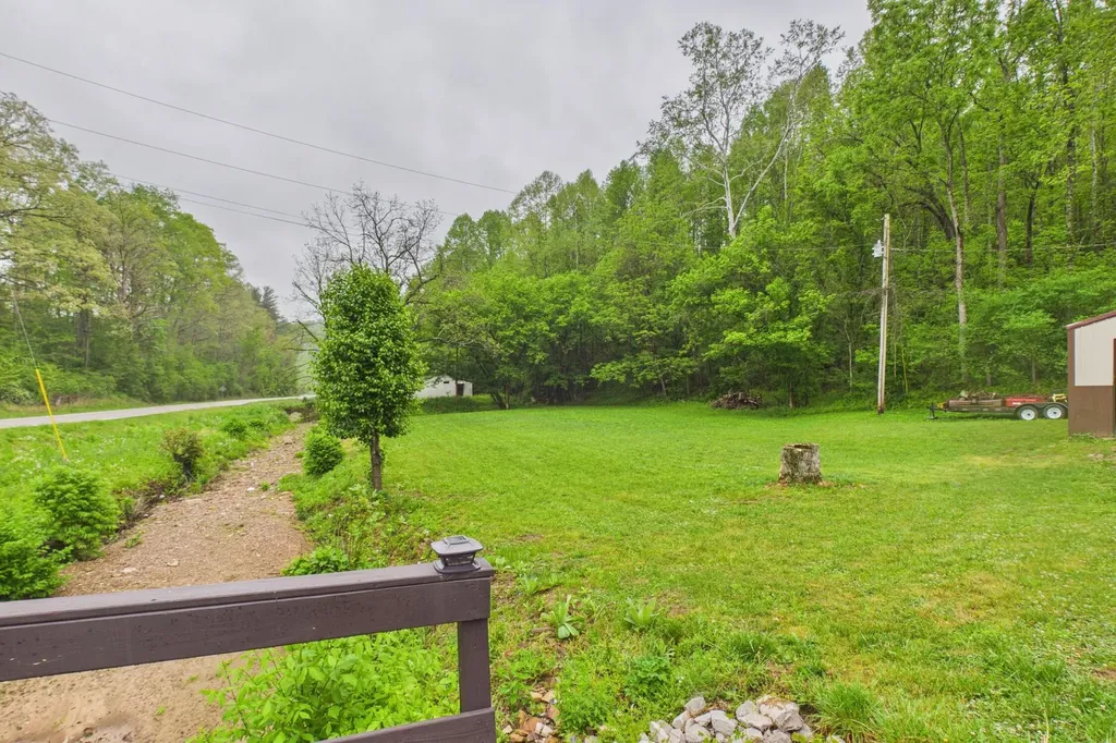 10007 Us-421 Mckee KY 40447