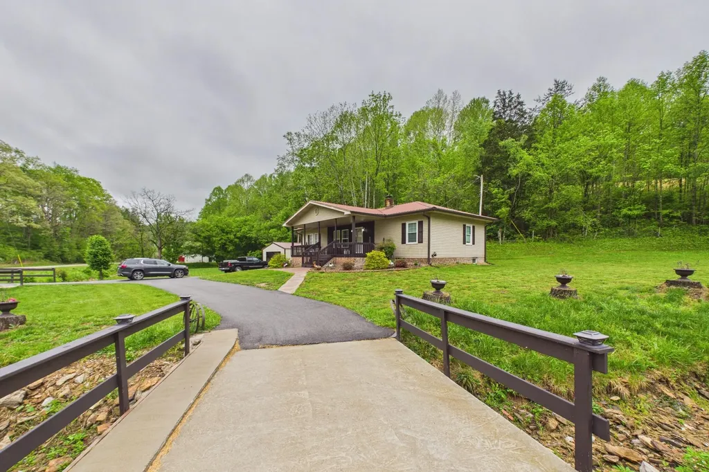 10007 Us-421 Mckee KY 40447