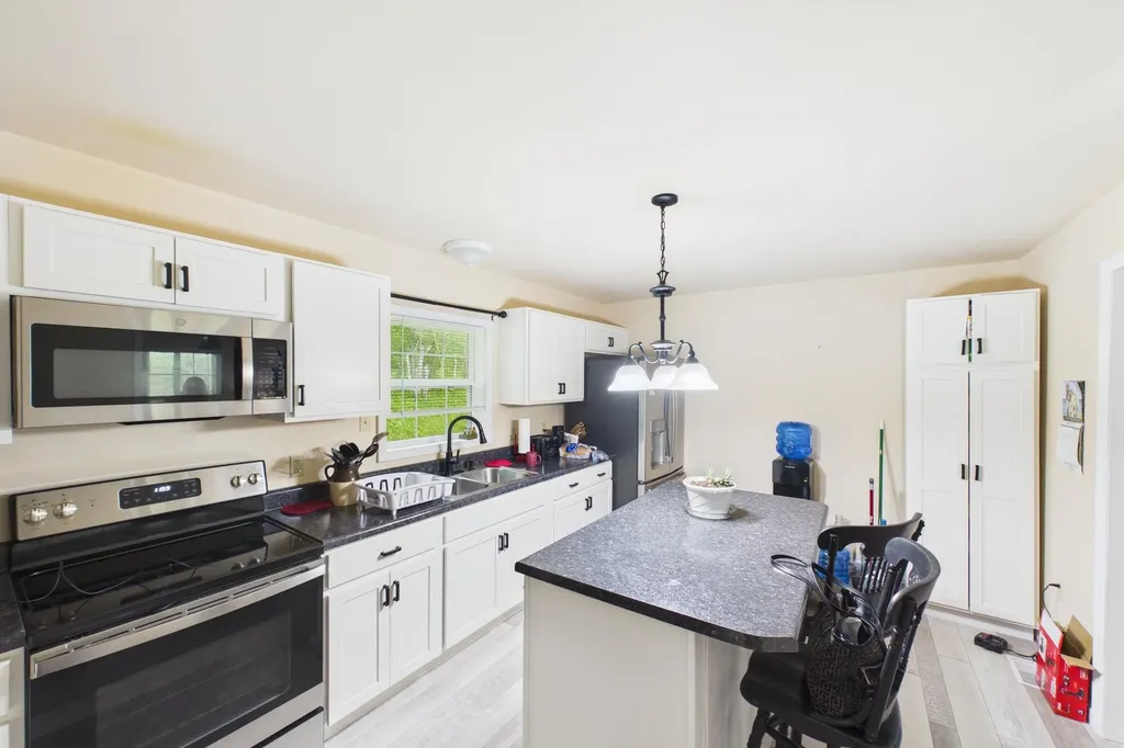 10007 Us-421 Mckee KY 40447