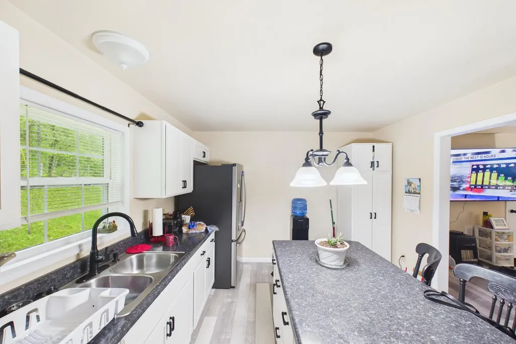 10007 Us-421 Mckee KY 40447