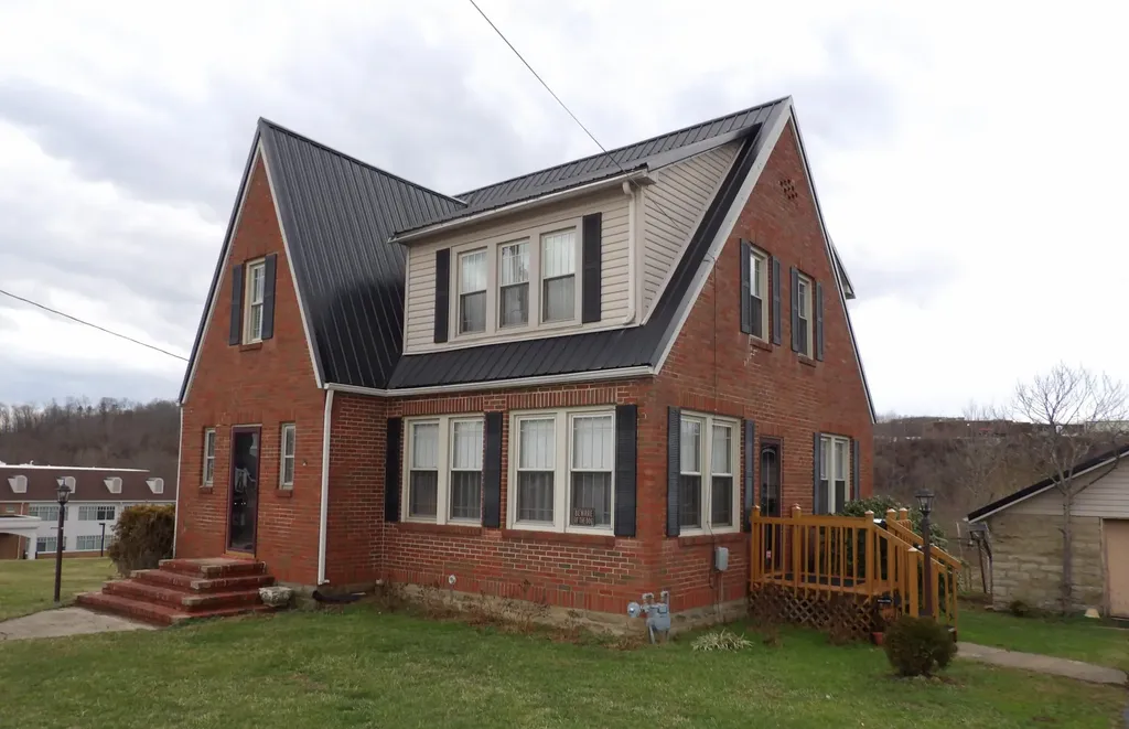 477 Main Street West Liberty KY 41472