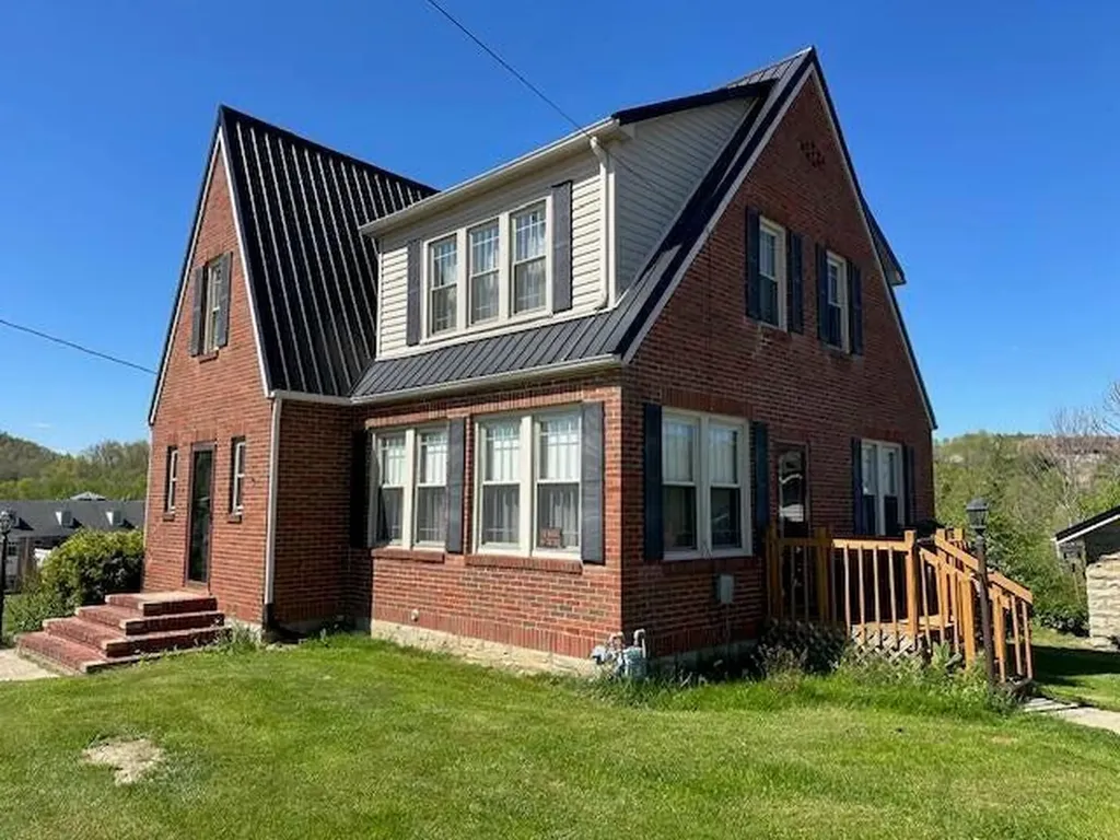 477 Main Street West Liberty KY 41472