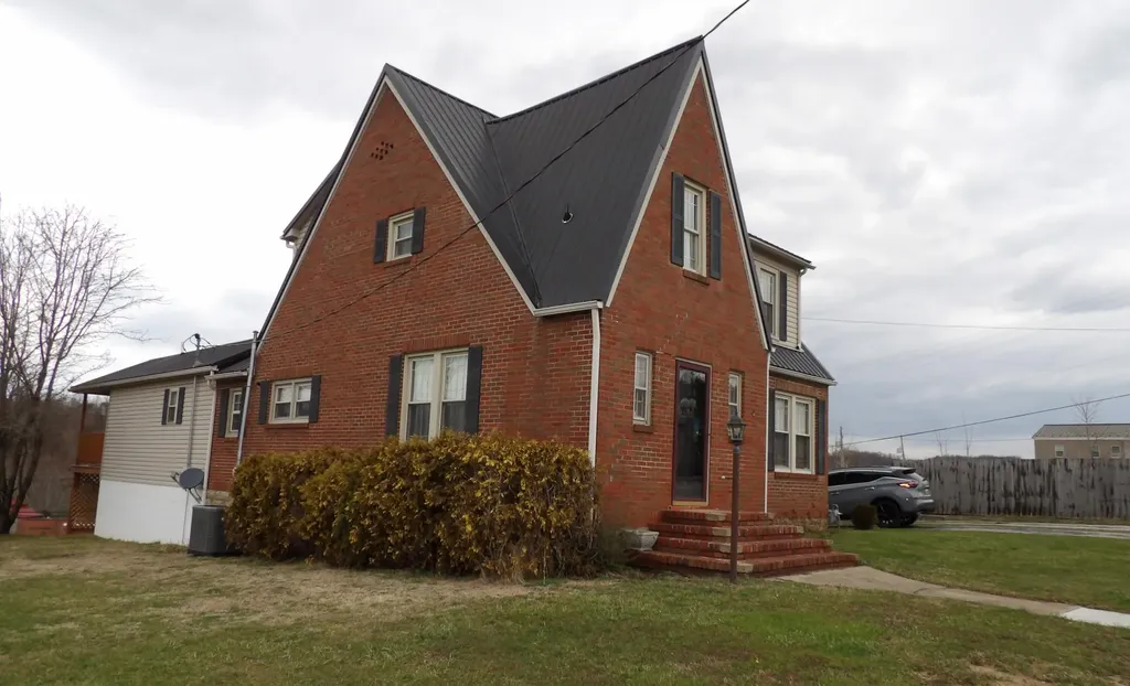 477 Main Street West Liberty KY 41472