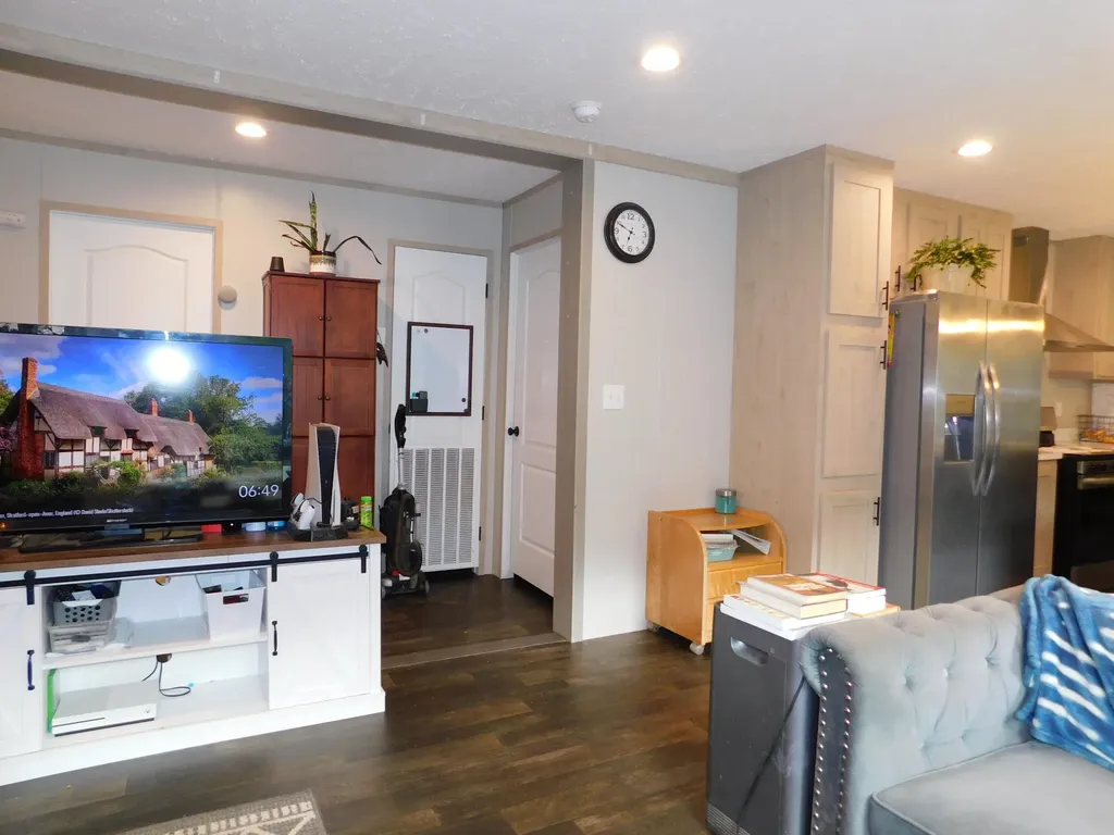 3587 Ky-219 Wallins KY 40873