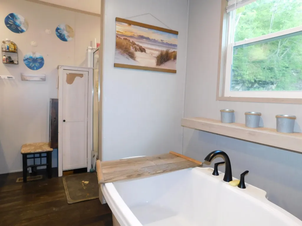 3587 Ky-219 Wallins KY 40873
