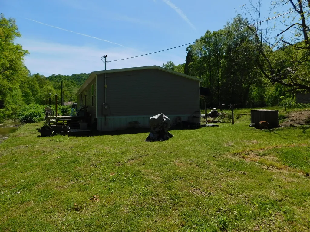 3587 Ky-219 Wallins KY 40873