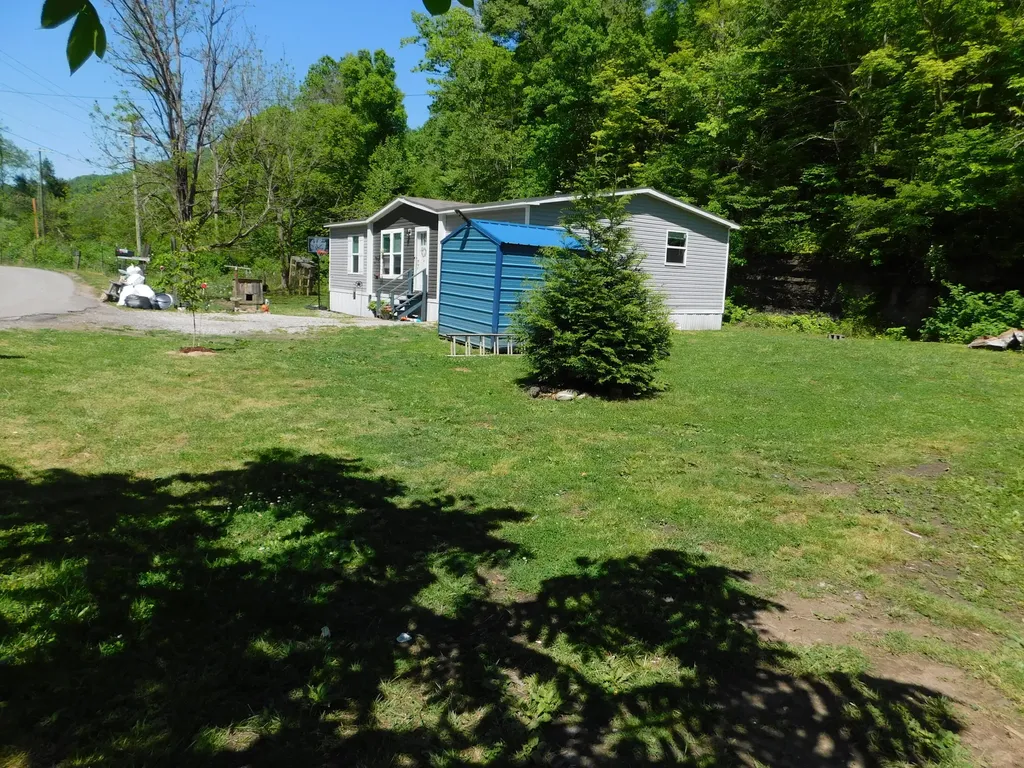 3587 Ky-219 Wallins KY 40873
