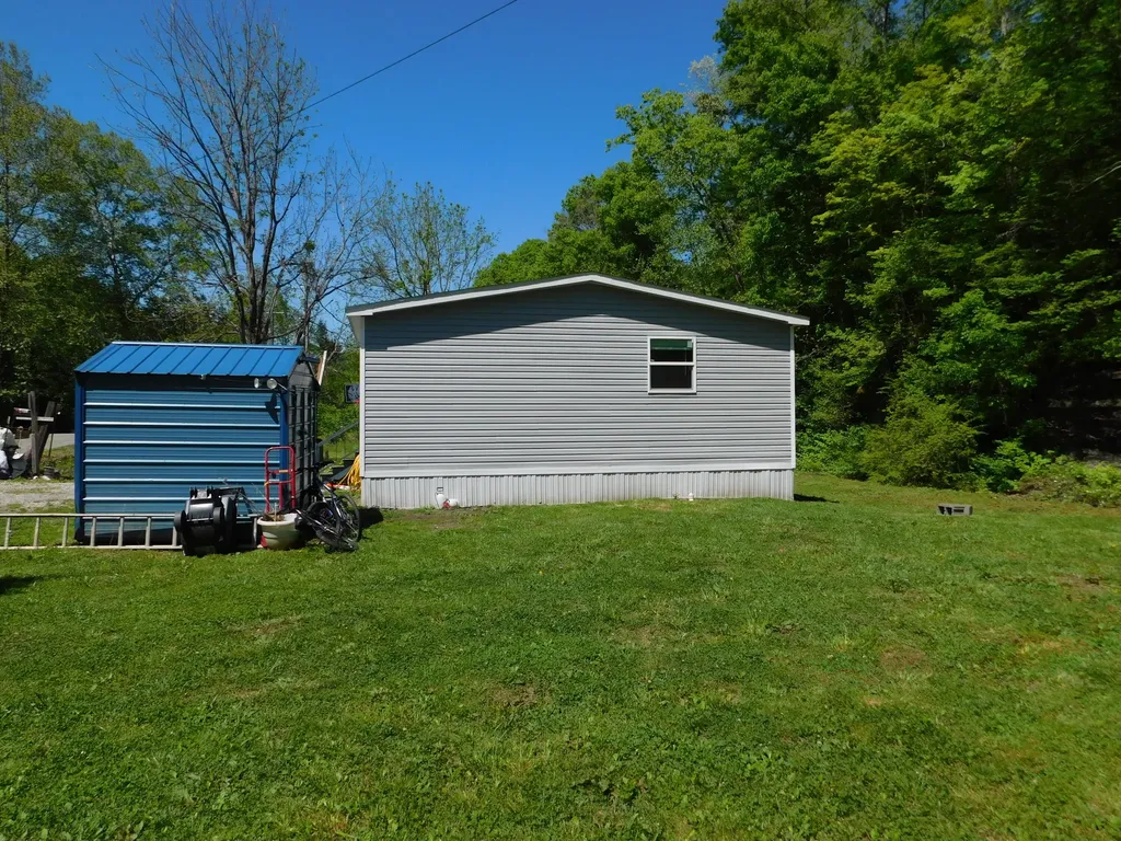 3587 Ky-219 Wallins KY 40873
