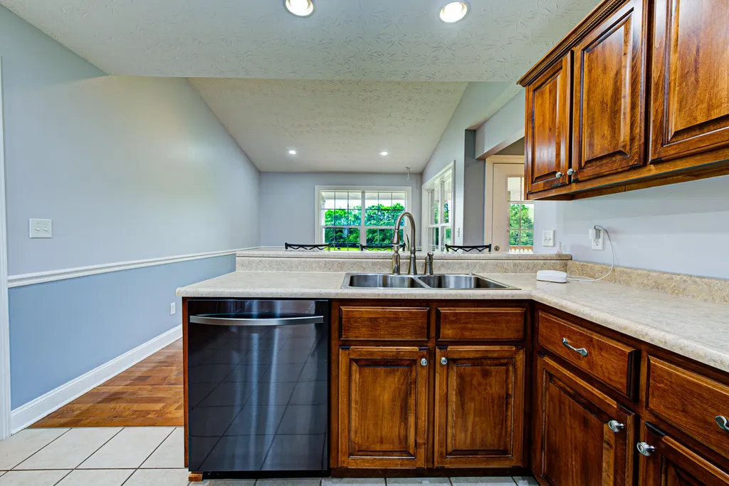1340 Diana Drive Berea KY 40403