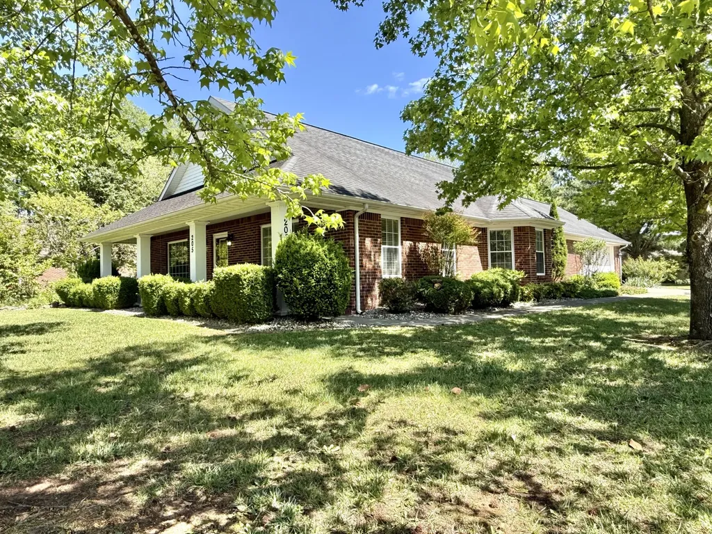 205 Chestnut Oak Drive Somerset KY 42503
