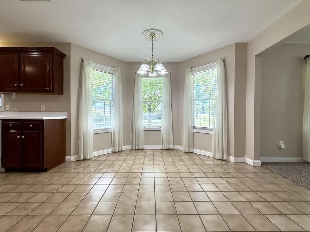 205 Chestnut Oak Drive Somerset KY 42503