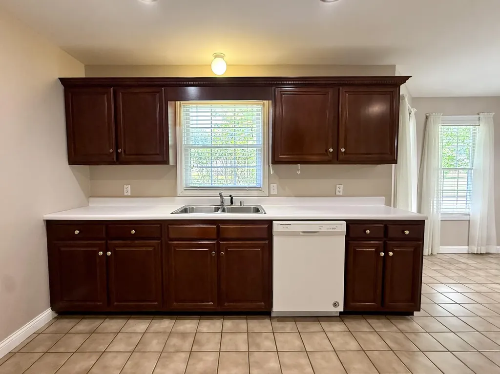 205 Chestnut Oak Drive Somerset KY 42503