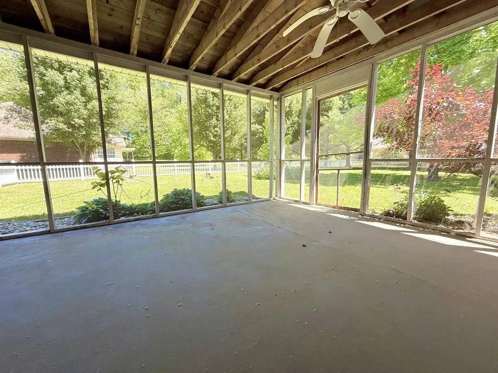 205 Chestnut Oak Drive Somerset KY 42503