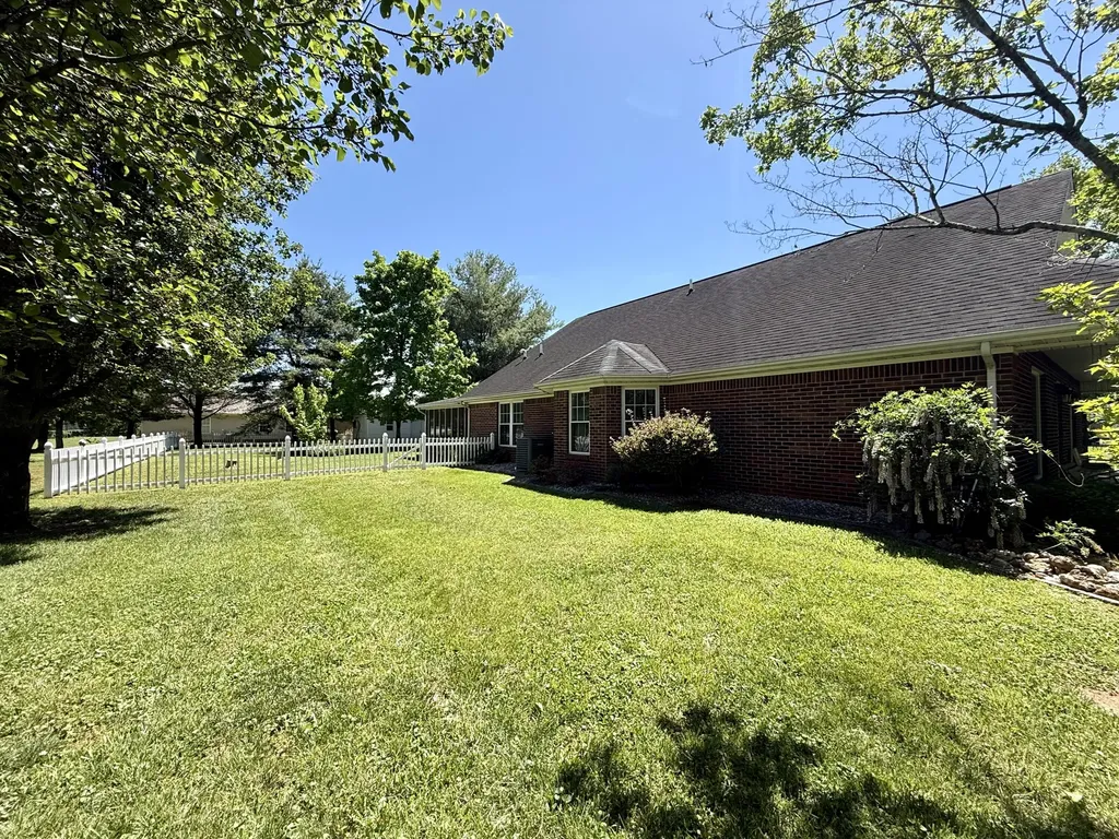 205 Chestnut Oak Drive Somerset KY 42503
