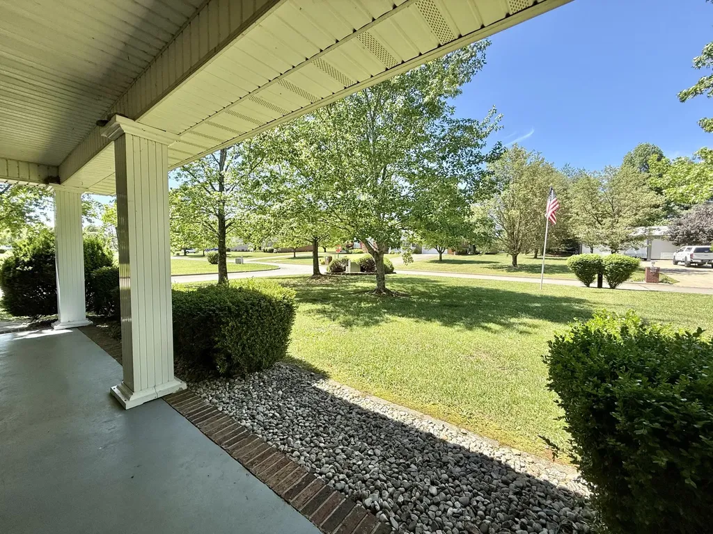 205 Chestnut Oak Drive Somerset KY 42503