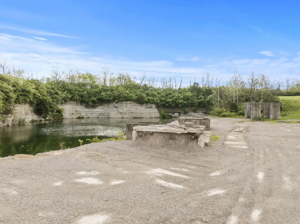 1514 Russell Cave Road Paris KY 40361