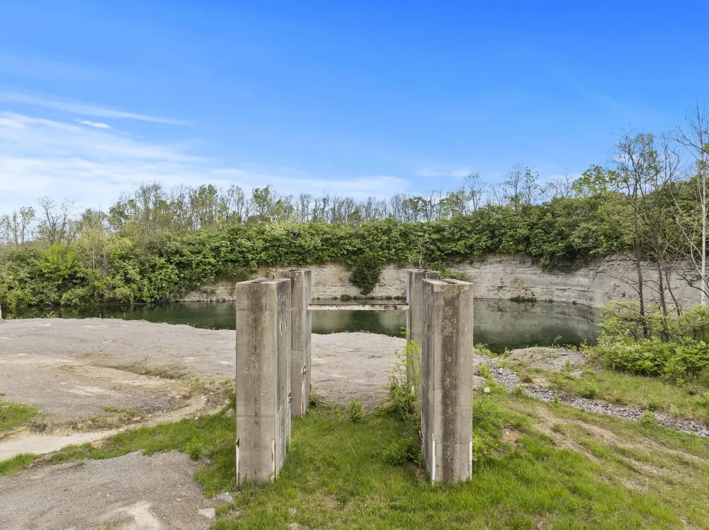 1514 Russell Cave Road Paris KY 40361