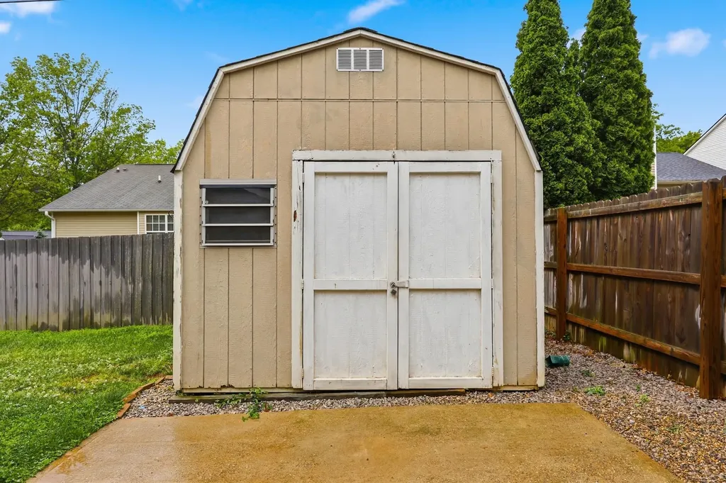 2186 Stonewood Lane Lexington KY 40509
