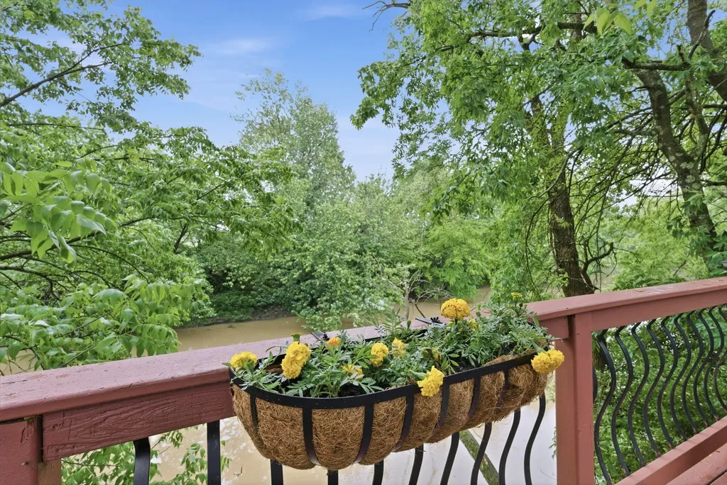 156 Barren River Boulevard Georgetown KY 40324