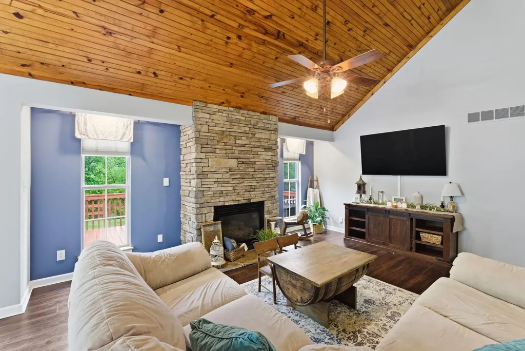 156 Barren River Boulevard Georgetown KY 40324