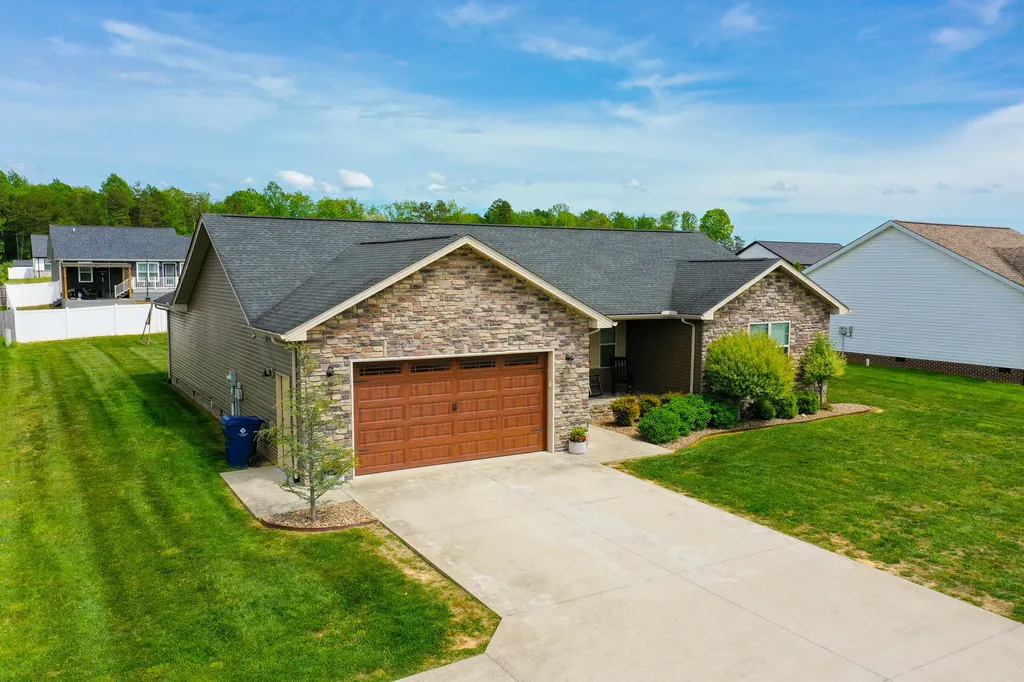 3522 Barbourville Road London KY 40744