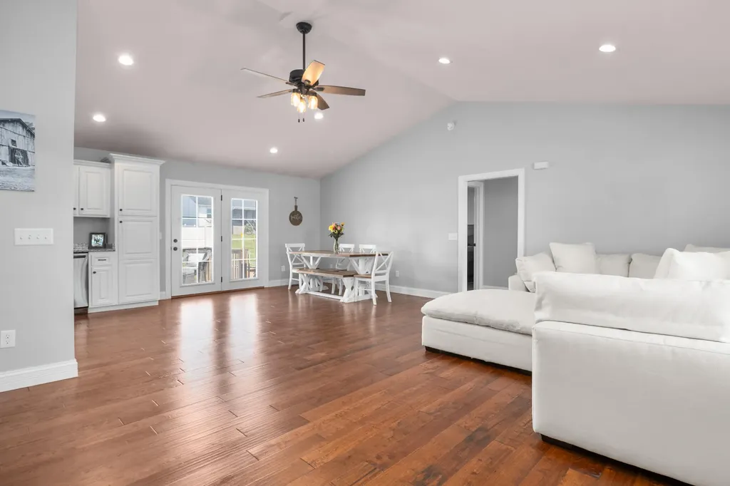 3522 Barbourville Road London KY 40744