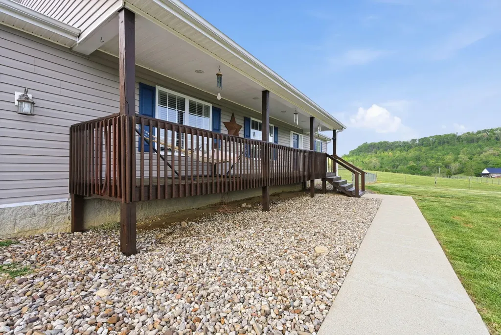 1782 Harris Creek Road Stanford KY 40484
