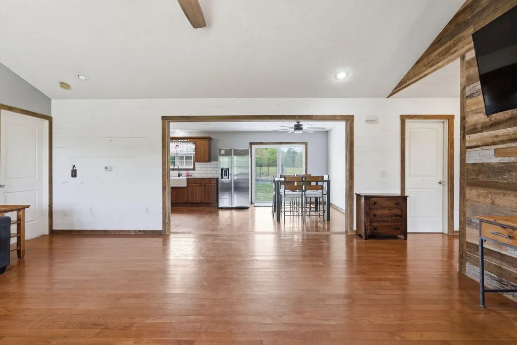 1782 Harris Creek Road Stanford KY 40484