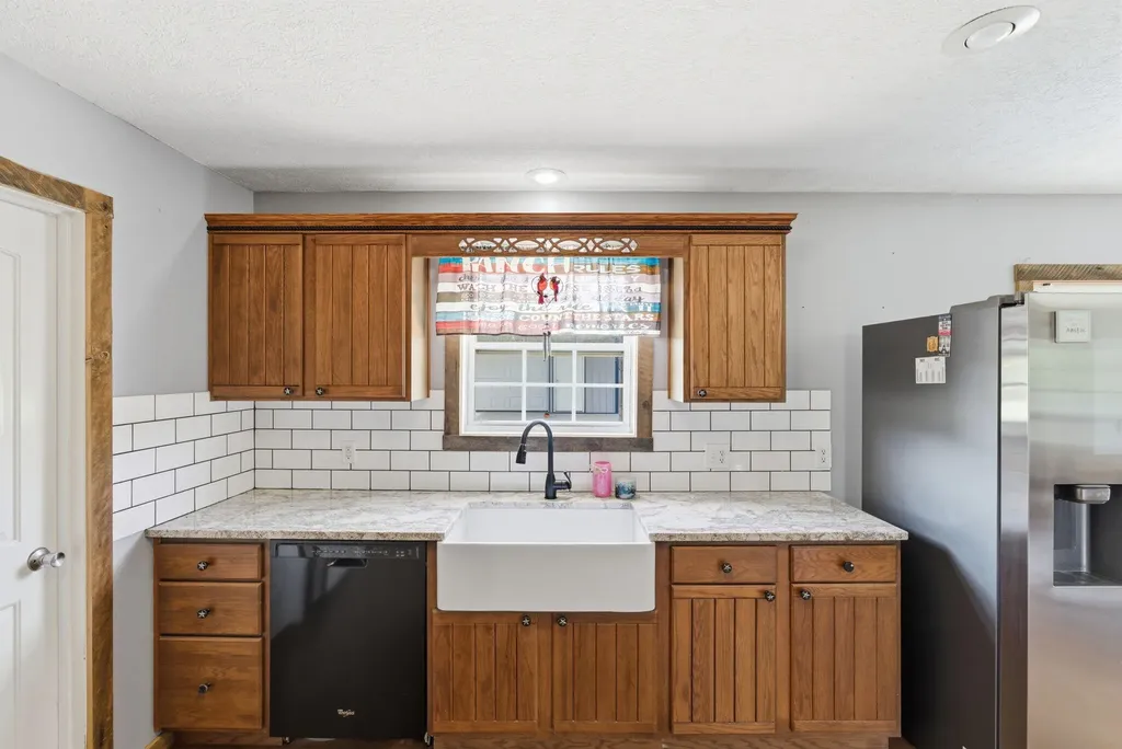 1782 Harris Creek Road Stanford KY 40484