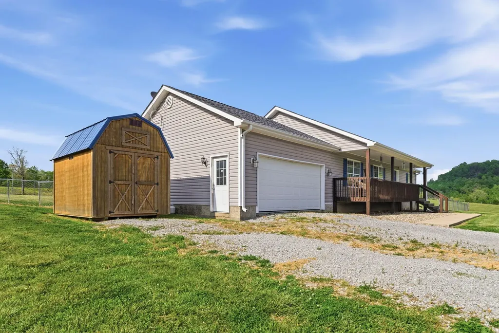 1782 Harris Creek Road Stanford KY 40484