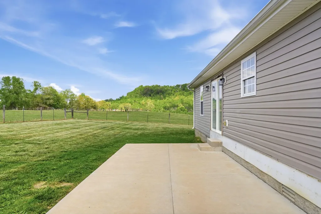 1782 Harris Creek Road Stanford KY 40484