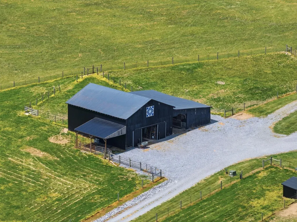 1782 Harris Creek Road Stanford KY 40484