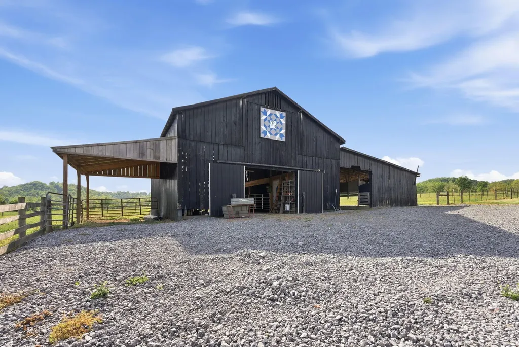 1782 Harris Creek Road Stanford KY 40484
