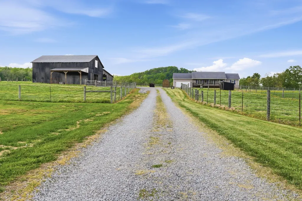 1782 Harris Creek Road Stanford KY 40484