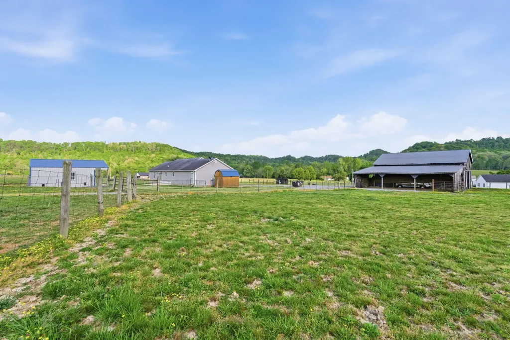 1782 Harris Creek Road Stanford KY 40484