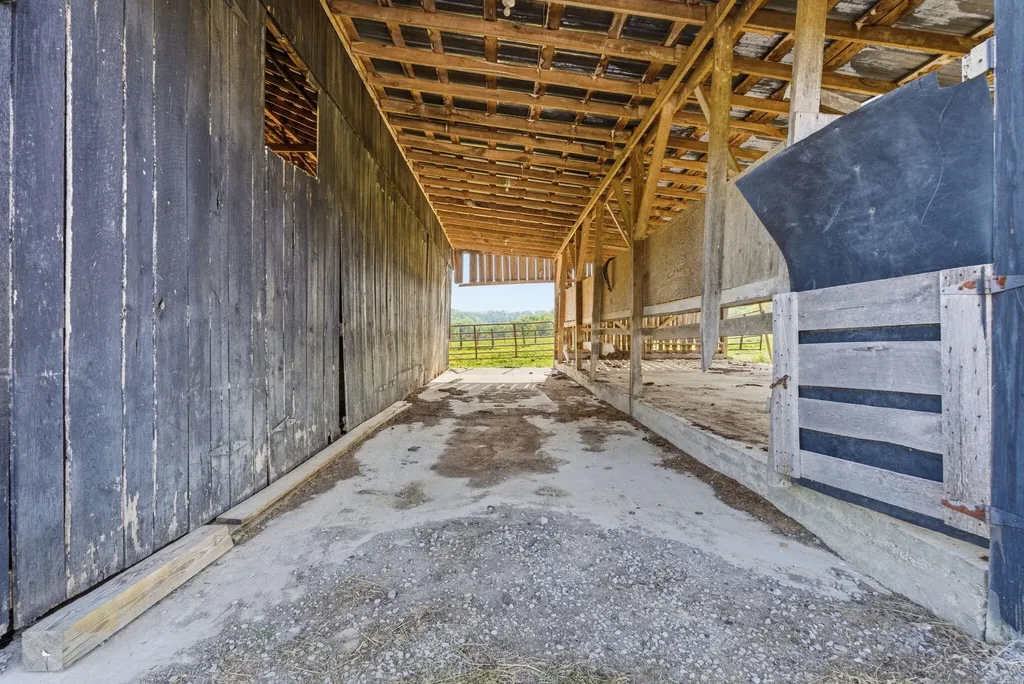 1782 Harris Creek Road Stanford KY 40484