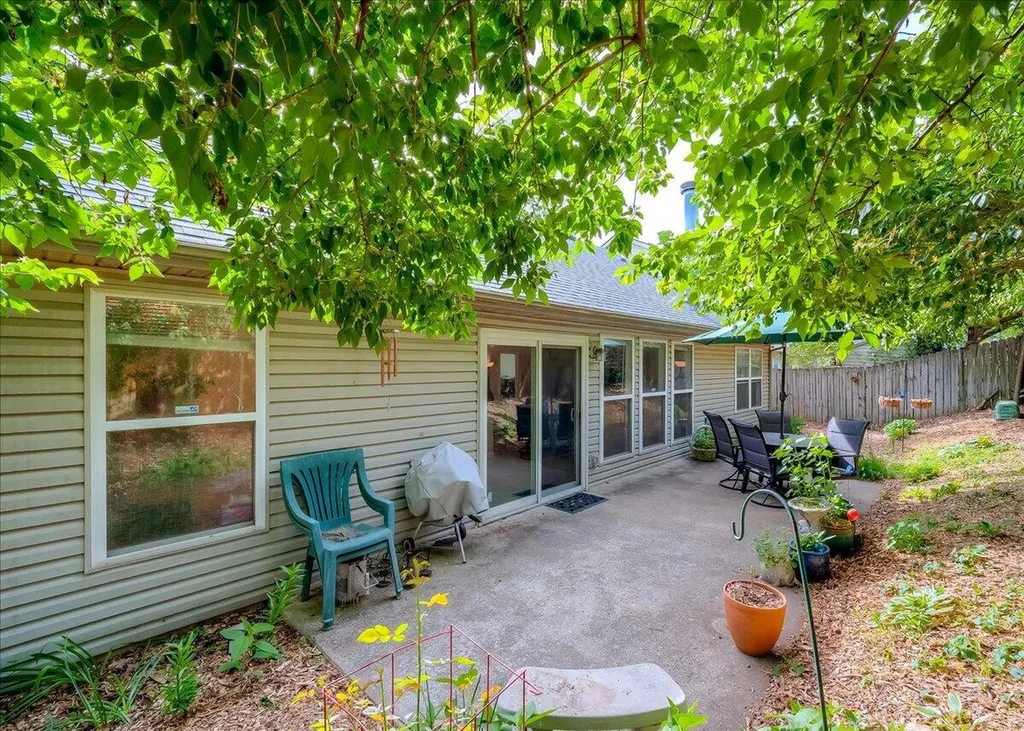 880 Burkewood Drive Lexington KY 40509