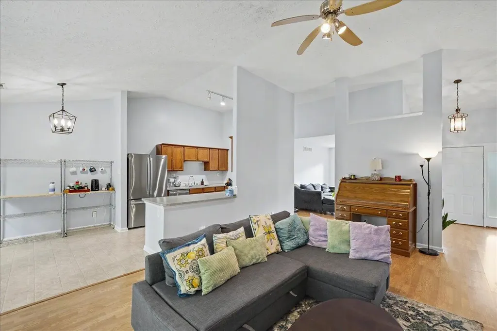 880 Burkewood Drive Lexington KY 40509