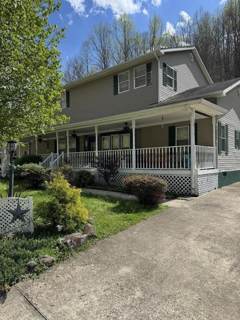 395 High Rock Road Hazard KY 41701