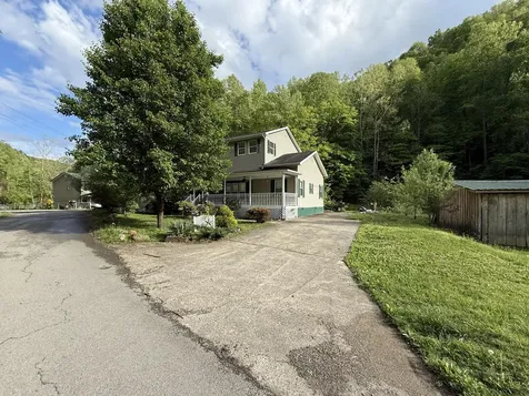 395 High Rock Road Hazard KY 41701