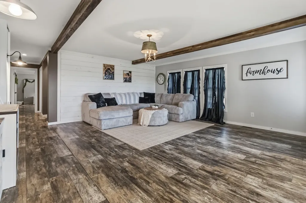 1255 Elrod Road Somerset KY 42503