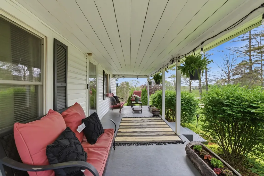 595 Ky-2002 Mckee KY 40447