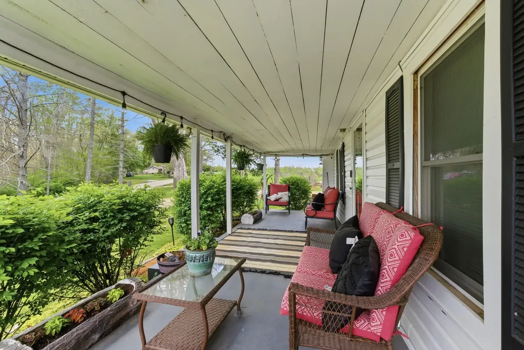595 Ky-2002 Mckee KY 40447