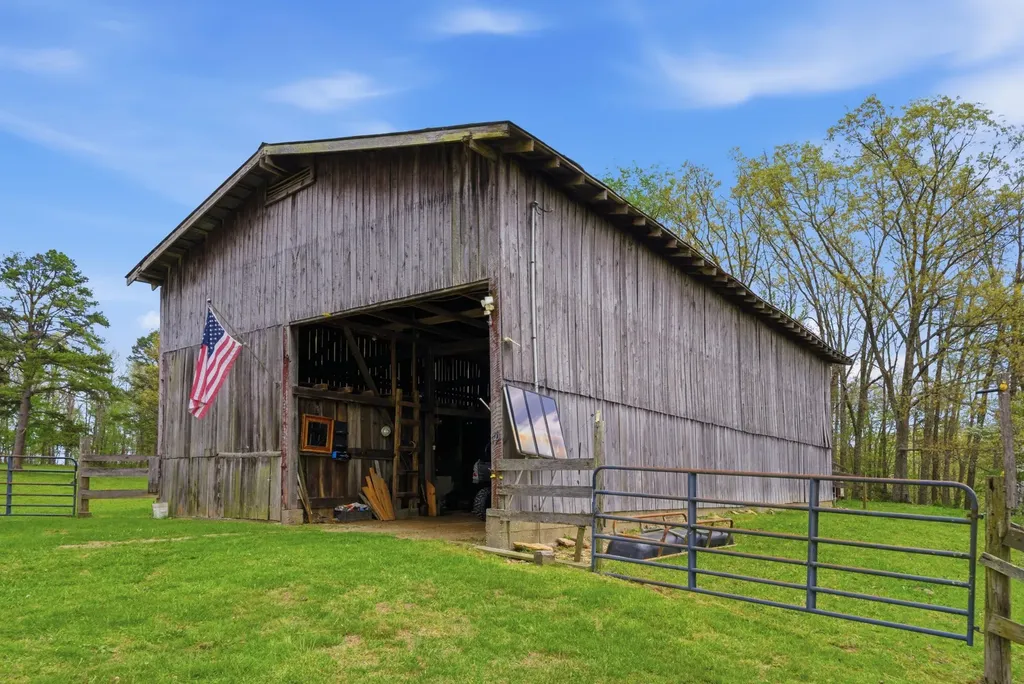 595 Ky-2002 Mckee KY 40447