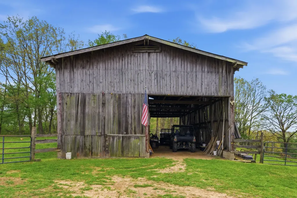 595 Ky-2002 Mckee KY 40447