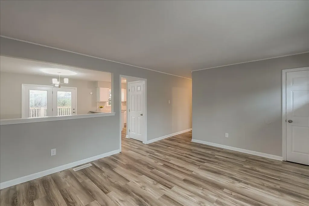 3208 Mirror Lake Drive Lexington KY 40515
